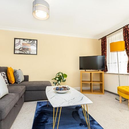 Charming 1Br Flat, Canning Town, Excel, City Hall London Bagian luar foto